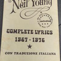 NEIL YOUNG TESTI CON TRADUZIONI