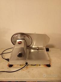 affettatrice elettrica 