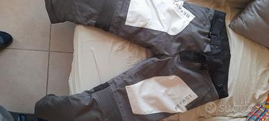 pantaloni da moto