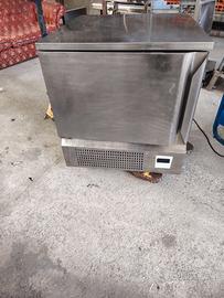 abbattitore di temperatura 