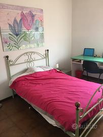 4 camere a studentesse in appartamento