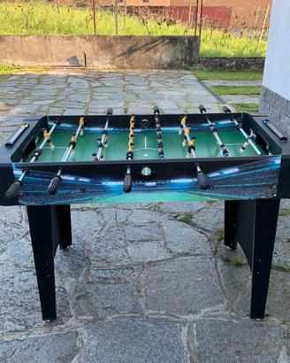 calcio balilla ragazzo