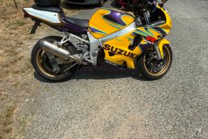 Suzuki gsxr 600 del 2003 versione ALSTARE, kittata
