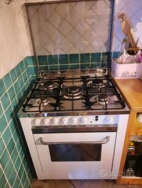 Macchina del gas Lofra