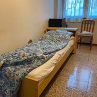 Letto singolo, Armadio, Comodino e Mensole