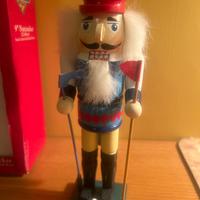 Schiaccianoci in legno