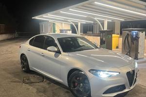Alfa Romeo Giulia MY20 Q2 Pack Performance
