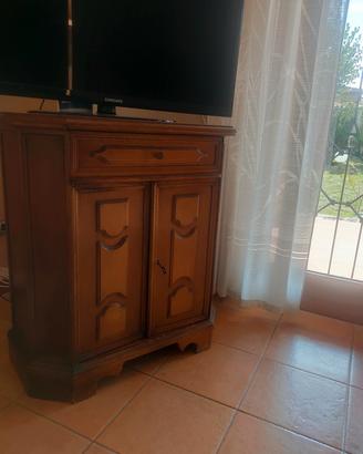 Mobiletto classico porta tv