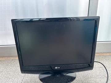 LG Flatron M2094D-PZ 20” TV Monitor 2 HDMI