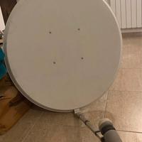 Parabola satellitare motorizzata