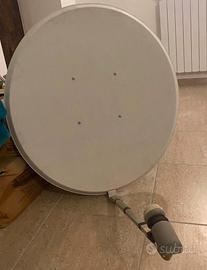 Parabola satellitare motorizzata