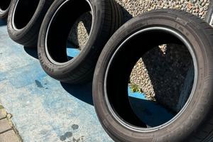 Pneumatici estivi Goodyear 215/55 R17 98W