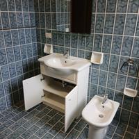Lavello, mobiletto bagno e bidet