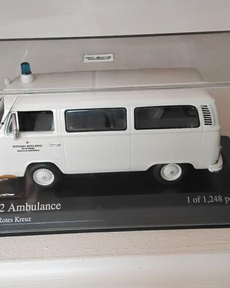 Modellino volkswagen T2 ambulanza