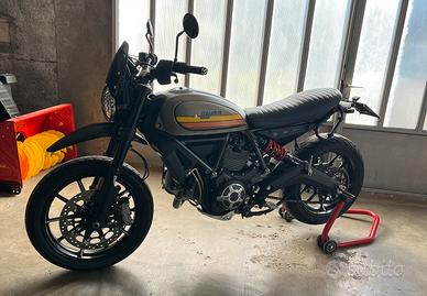 Scrambler Urban Enduro Special (8000 Accessori)