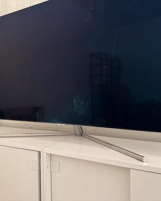 Televisore Samsung modello QE49Q7FAMT.