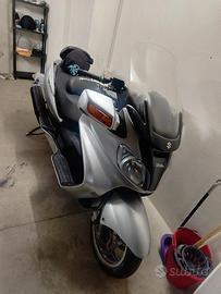 SUZUKI BURGMAN 650