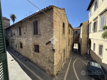 3 LOCALI A NARNI