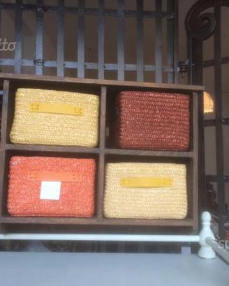 Mobile con cassetti in vimini