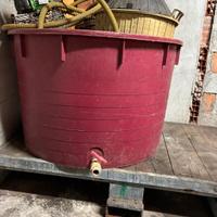 Vasca/Serbatoio in plastica con rubinetto