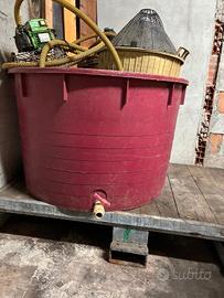 Vasca/Serbatoio in plastica con rubinetto