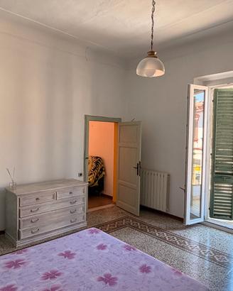 Piombino Bilocale con servizi in centro 4+4