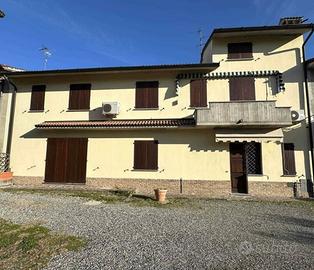 Casa indipendente con box