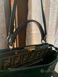 Borsa Peekaboo FENDI