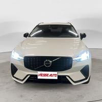 Volvo XC60 B4 automatico Plus Dark