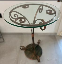 Tavolino in ferro battuto