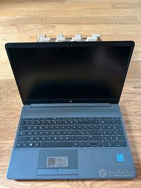 Il computer notebook della serie HP 250/255 NUOVO