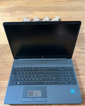 Il computer notebook della serie HP 250/255 NUOVO
