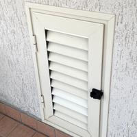 Sportello alluminio da esterno