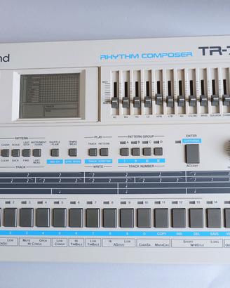 Roland TR-727 - Latin Percussions Drum Machine