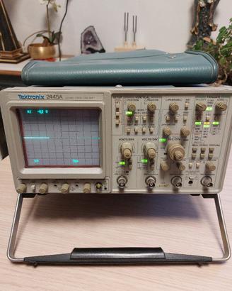 Oscilloscope TEKTRONIX 2445A  analogico