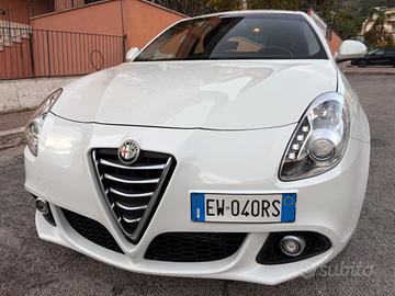 Alfa Romeo Giulietta 1.6 JTDm distictive ideale pe
