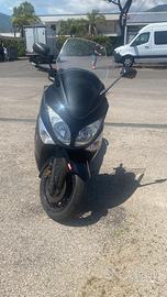 Yamaha T Max - 2008