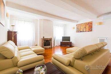 Appartamento di 155 m² con 5 locali a Modena