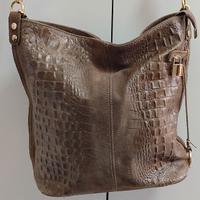 Borsa da donna vera pelle firmata.