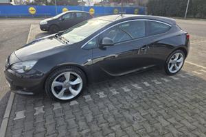 Opel astra 2.0 CDTI GTC 165 CV