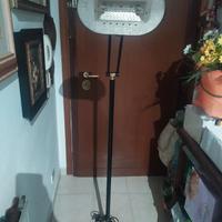 Lampada a piantana da pavimento