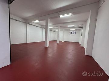 Latiano spazi commerciali 1600m2 forte passaggio