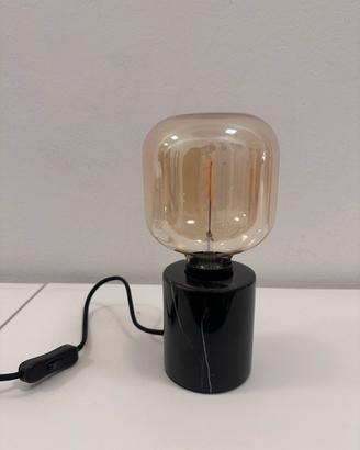 Lampada da tavolo