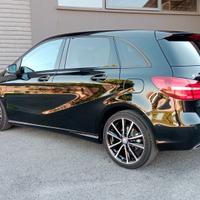 Mercedes-benz B 200 D Automatic Premium - PERMUTA