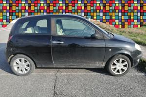 Lancia Ypsilon nera
