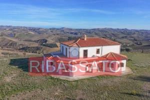 VILLA SINGOLA A OFFIDA