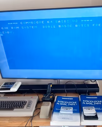 Commodore 64 completo con guida al basic. LEGGERE 