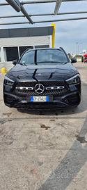 MERCEDES GLA 200D AMG LINE