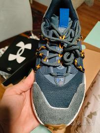 scarpe da running ammortizzate Under Armour 