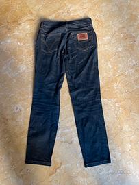 Pantaloni jeans